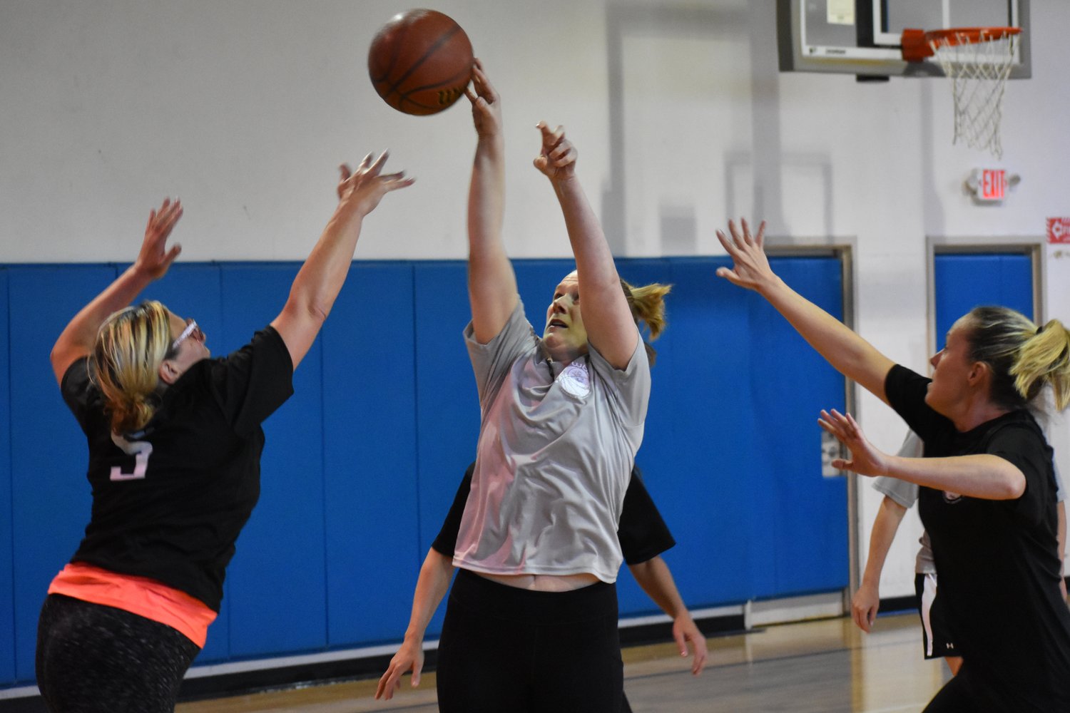 Competitive fun abounds in Rockville Centre's first women's basketball